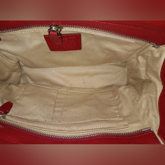 Red Leather Coach Bag - Large Purse - Picture 4 of 6